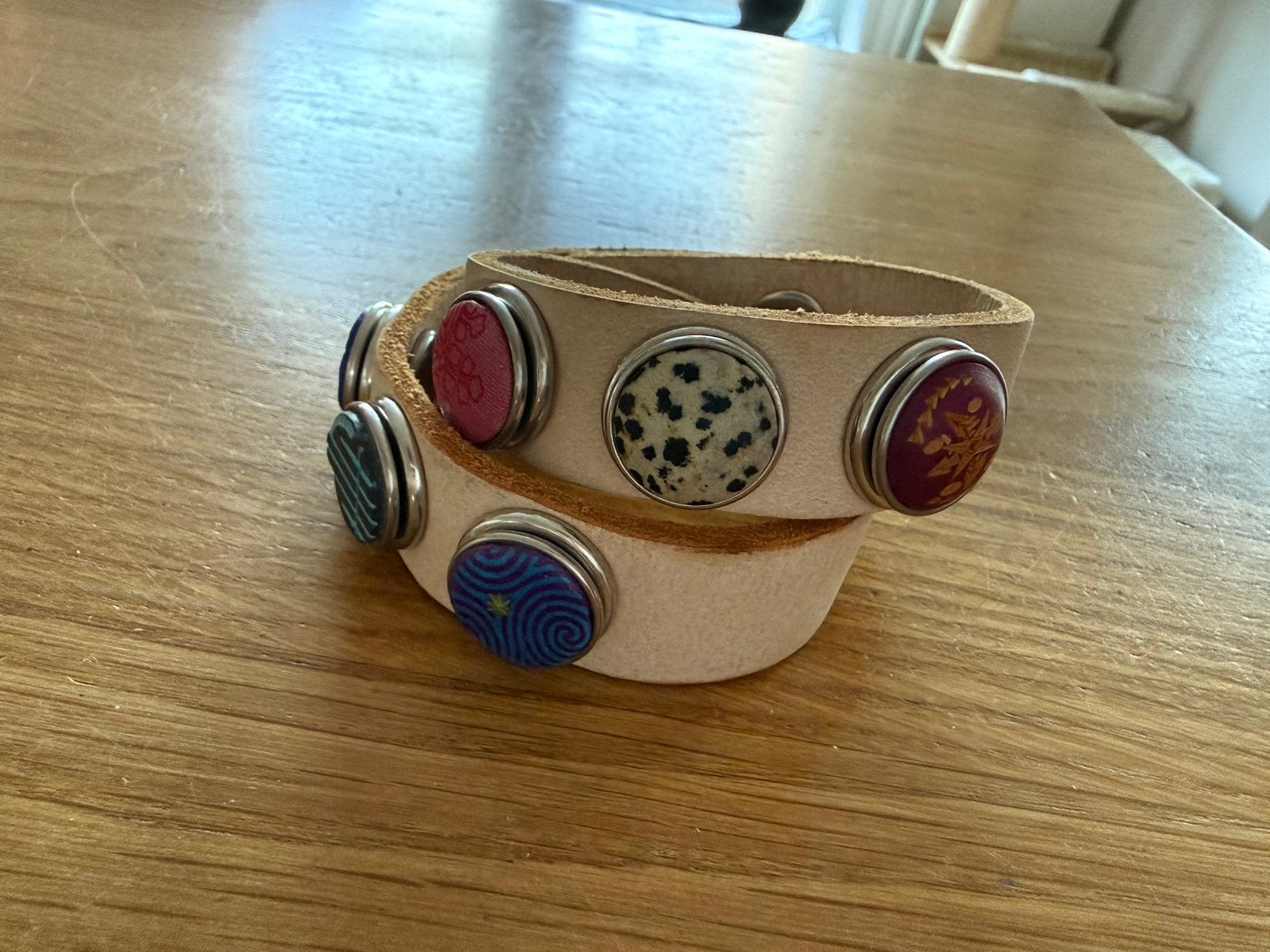 Lange witte leren Noosa armband met 6 Noosa Chunks., Sieraden, Tassen en Uiterlijk, Armbanden, Gebruikt, Wit, Leer, Ophalen of Verzenden