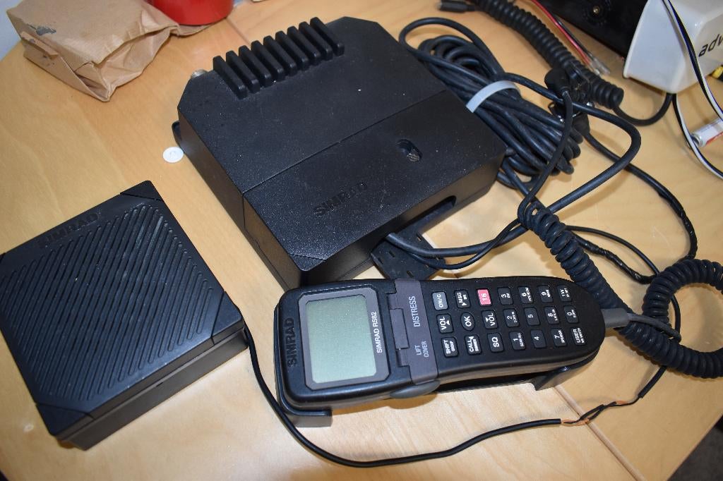 Simrad RS 80 B marifoon. compleet met luidspreker., Ophalen of Verzenden, Gebruikt, Communicatie