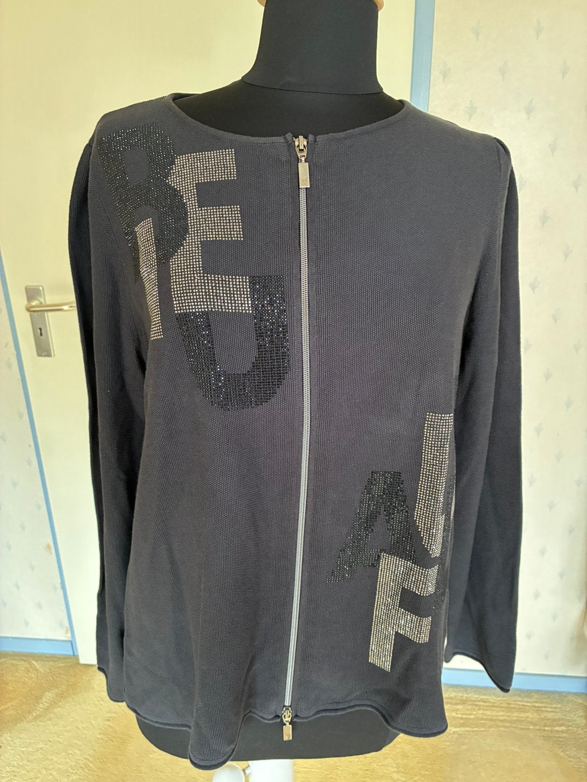 184 Nieuw vest van Monari in maat 44, Kleding | Dames, Verzenden, Nieuw, Maat 42/44 (L), Grijs