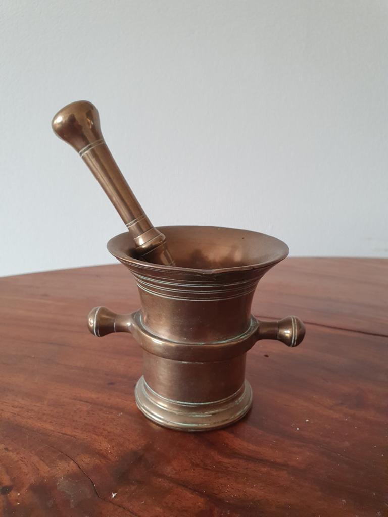 Koperen vijzel, Ophalen