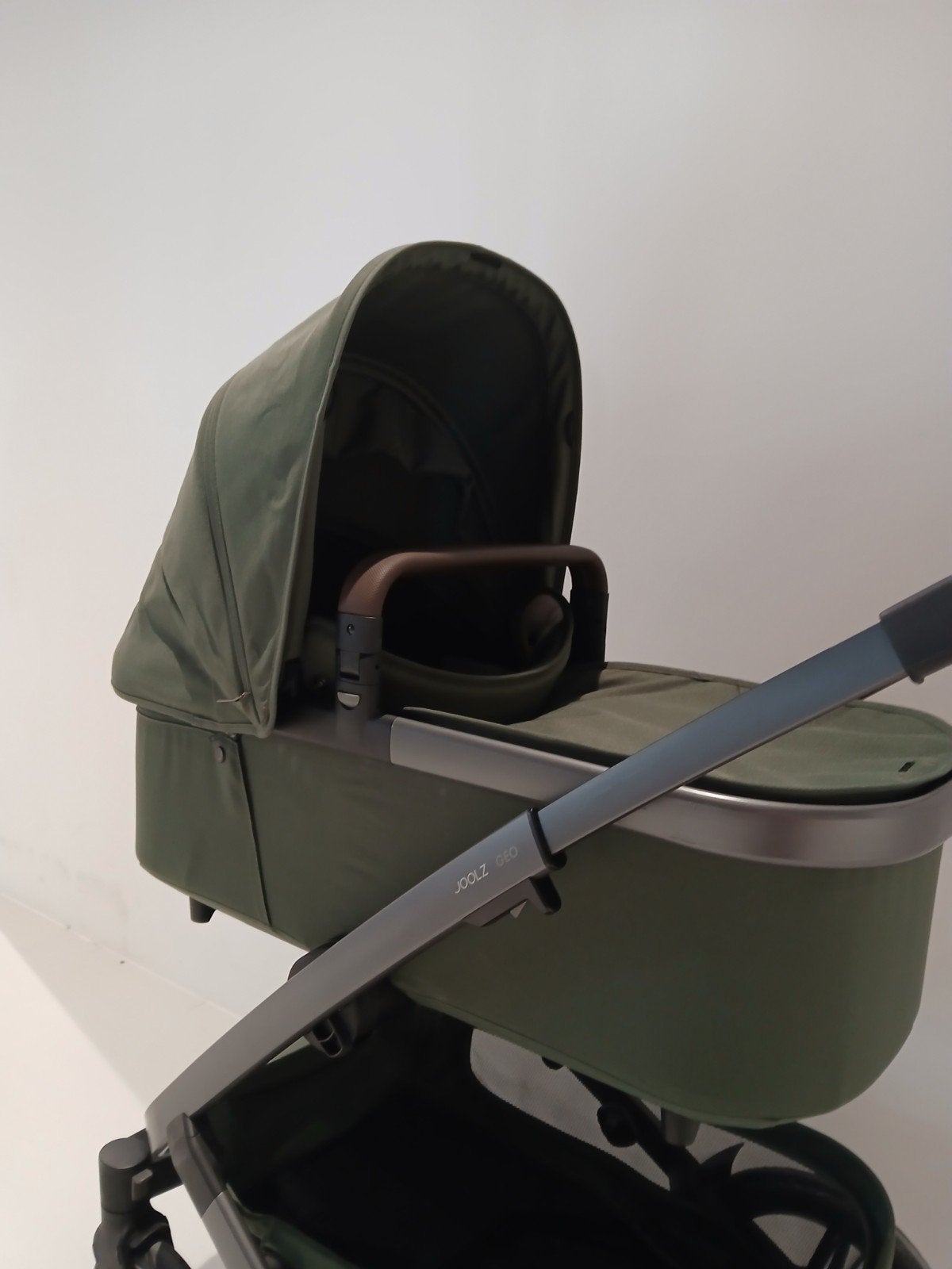 Joolz Geo 3 Forest Green Incl. Garantie, Zo goed als nieuw, Verstelbare duwstang, Ophalen, Kinderwagen