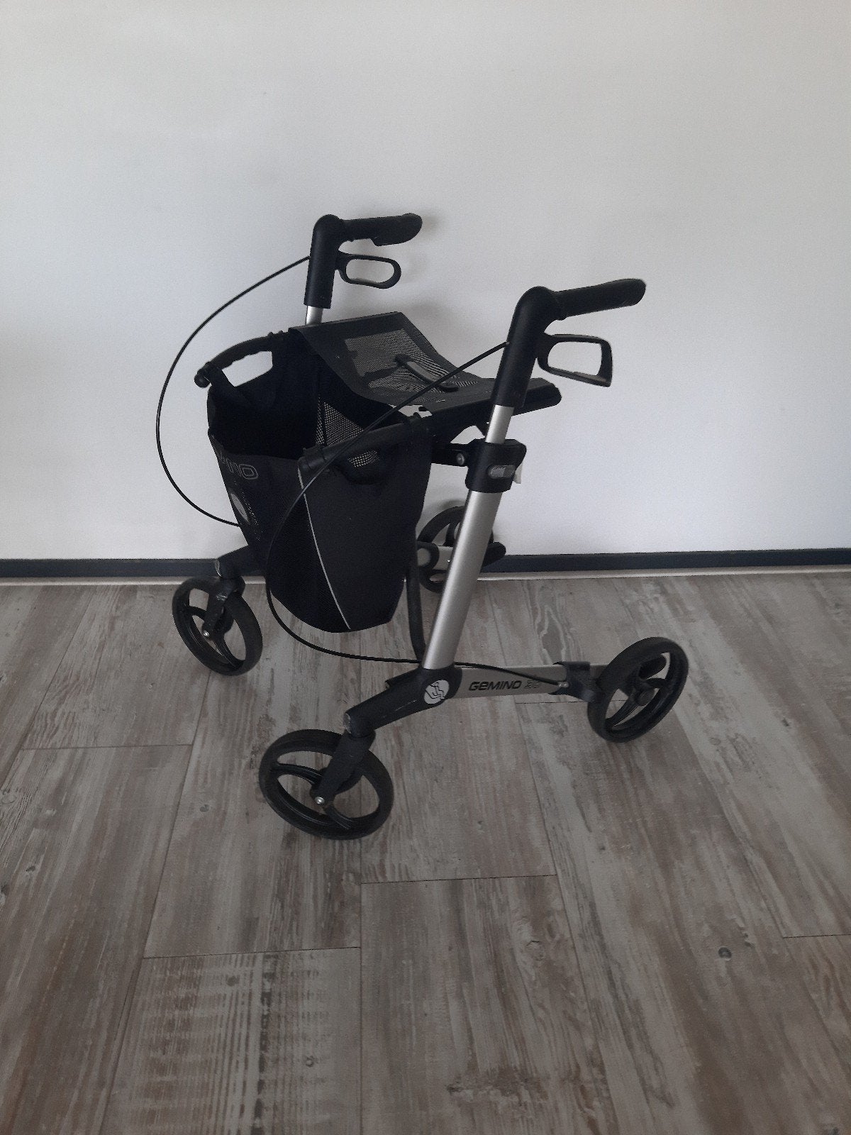 Rollator Gemini 30,met mandnetje, Diversen, Ophalen