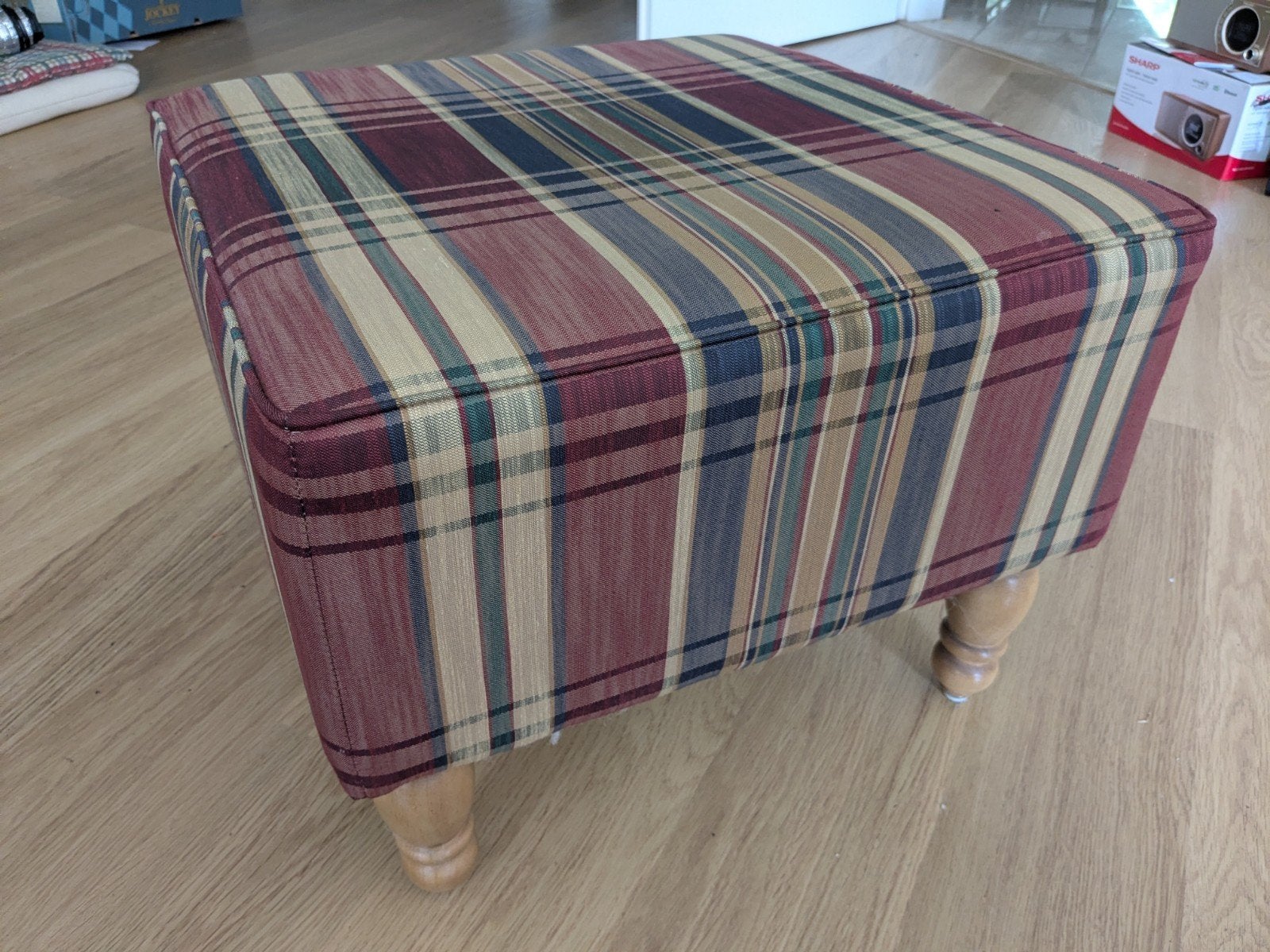 Hocker, Ophalen, Zo goed als nieuw, 50 tot 75 cm, Vierkant