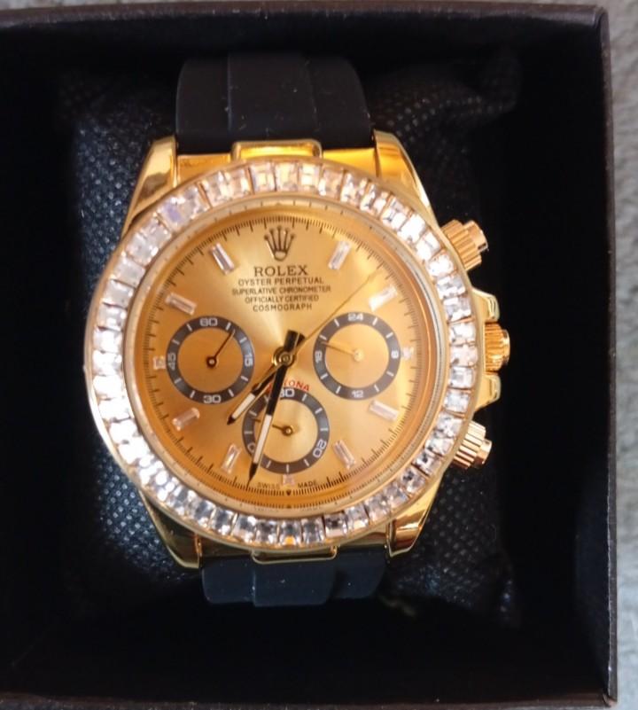 Rolex Daytona Cosmograph met edelsteentjes en rubberen band, Overige materialen, Rolex, Polshorloge, Nieuw
