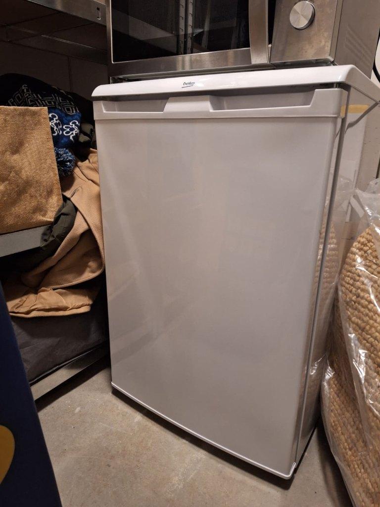 Vriezer Beko FNE1074N, Witgoed en Apparatuur, Vriezers en Diepvrieskisten, Minder dan 85 cm, Minder dan 60 cm, Zo goed als nieuw