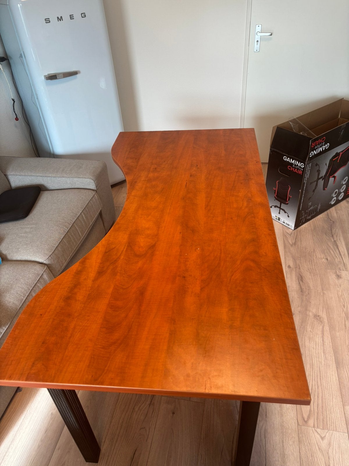 Bureau bruin met zwarte onderstel, 90 cm, Hout, 180 cm, Schoolbureau