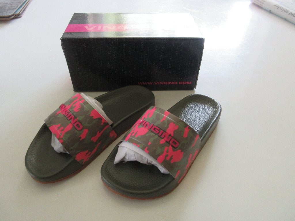 Vingino badslippers maat 30 type "Evi " Nieuw., Meisje, Nieuw, Ophalen of Verzenden, Vingino