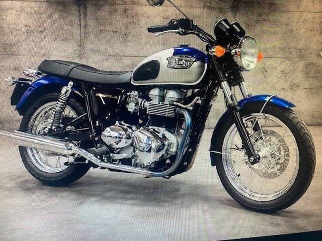 Schitterende Triumph Bonneville T100, 2 cilinders, 790 cc, Occasion, Motorrijbewijs A