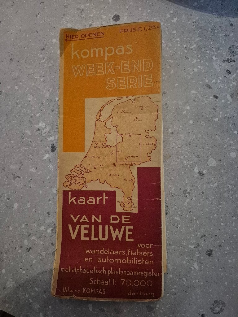 plattegrond Veluwe / touristenkaarten 2x jaren 50, Gelezen, Ophalen of Verzenden, Landkaart, Kompas Den Haag