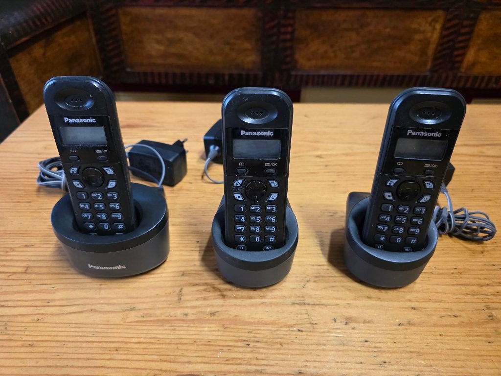 Telefoon handset met 3 telefoons Panasonic Model KX-TG1311NL, Ophalen of Verzenden, Zo goed als nieuw, 3 handsets