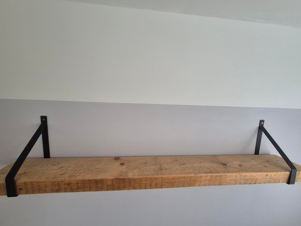 Wandplank van hout met metalen beugels, Huis en Inrichting, Woonaccessoires | Wandplanken en Boekenplanken, Ophalen, Zo goed als nieuw