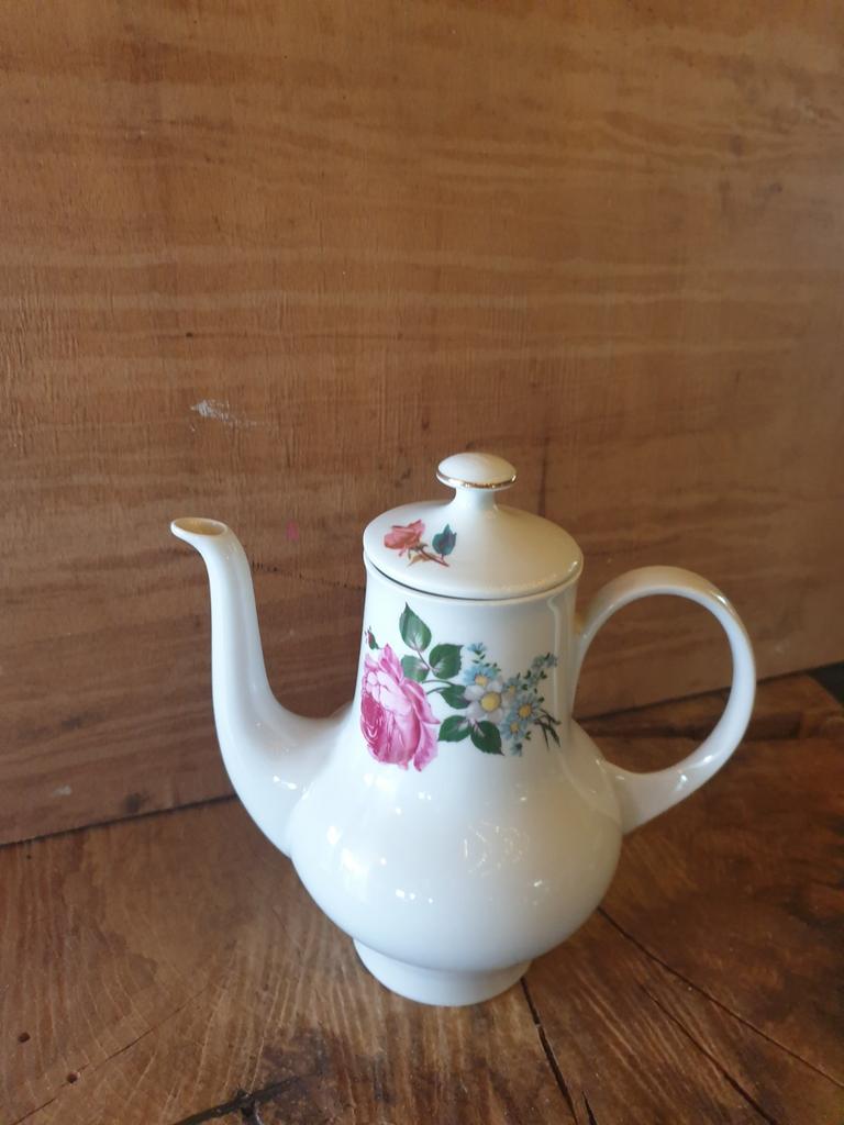 Witte theepot met bloemmotief Kahla, Ophalen of Verzenden