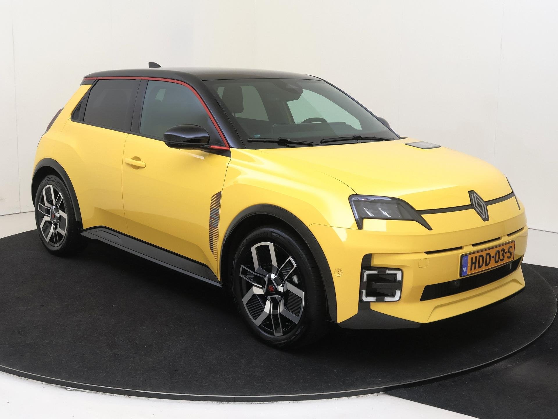 Renault 5 comfort range iconic cinq 52 kWh | Automaat | Acht, Auto's, Stof, Gebruikt, 150 pk, 500 kg
