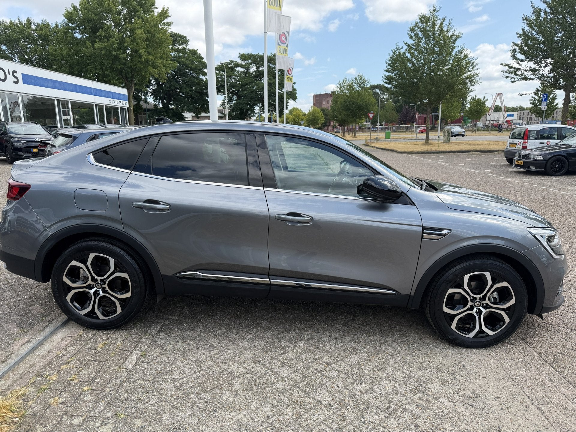 Renault Arkana 1.6 E-Tech Hybrid 145 Intens TREKHAAK, Auto's, Gebruikt, Euro 6, 4 cilinders, Leder en Stof
