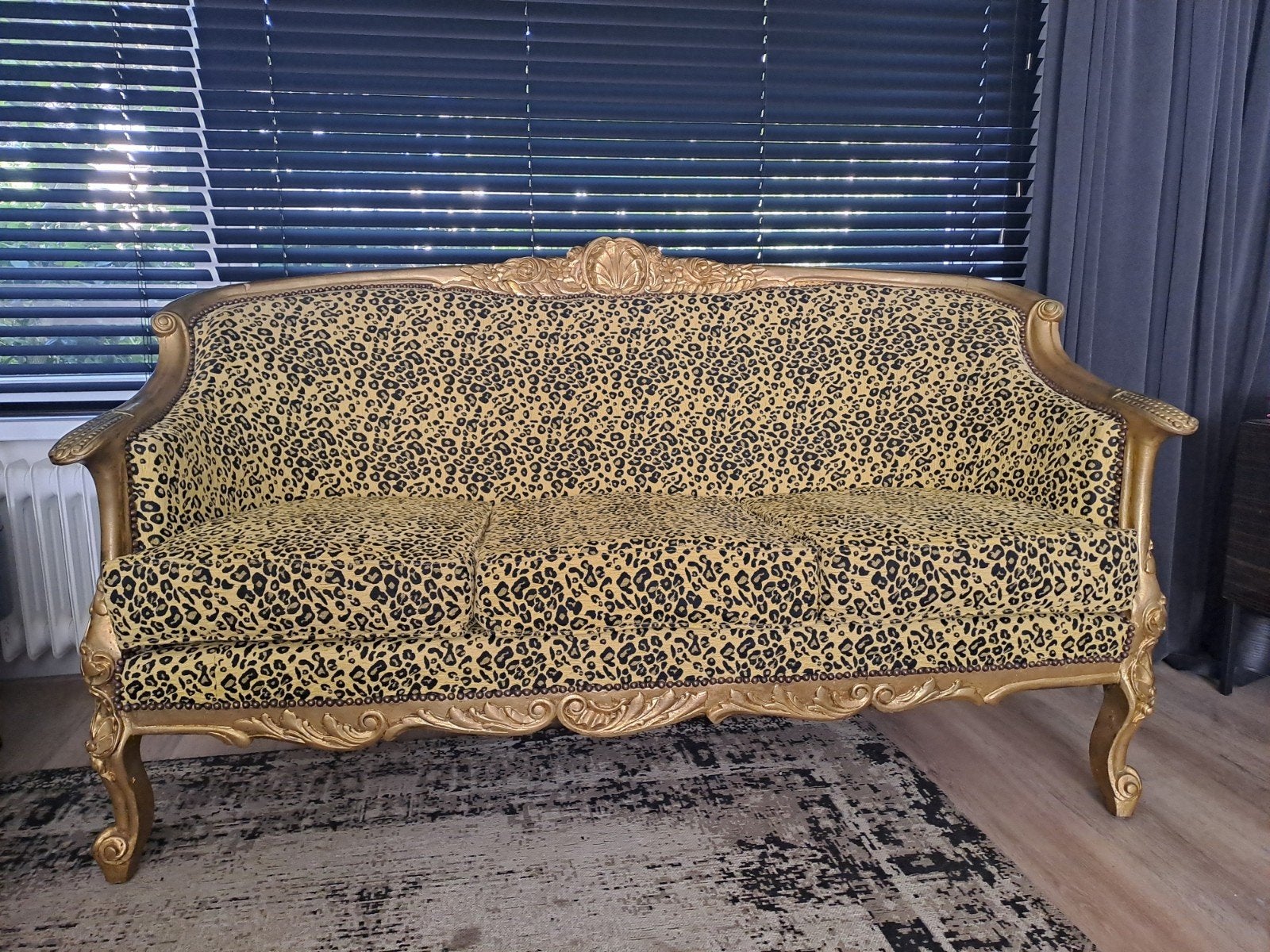 Driezitsbank met luipaardprint en gouden frame, Ophalen, Gebruikt, 150 tot 200 cm, Driepersoons