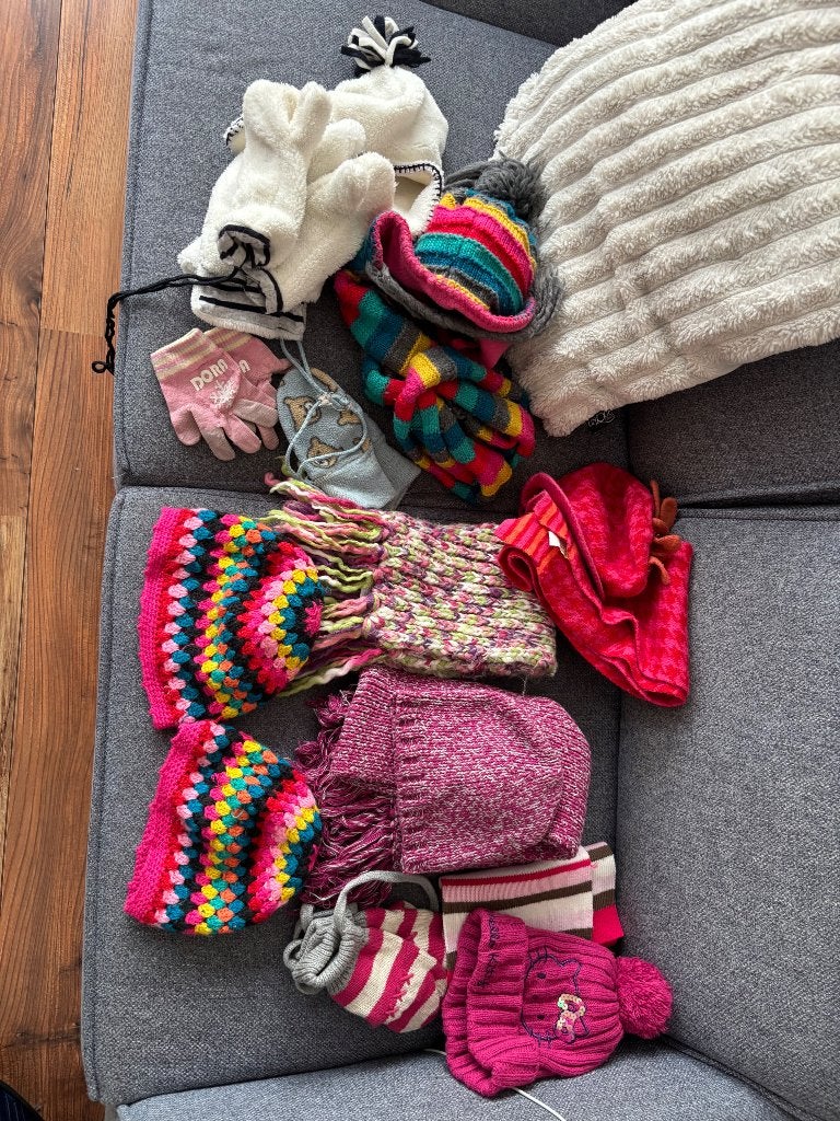 Pakket winter sjaals wantje, handschoenen en mutsen, Ophalen, Zo goed als nieuw, Maat 86, Meisje