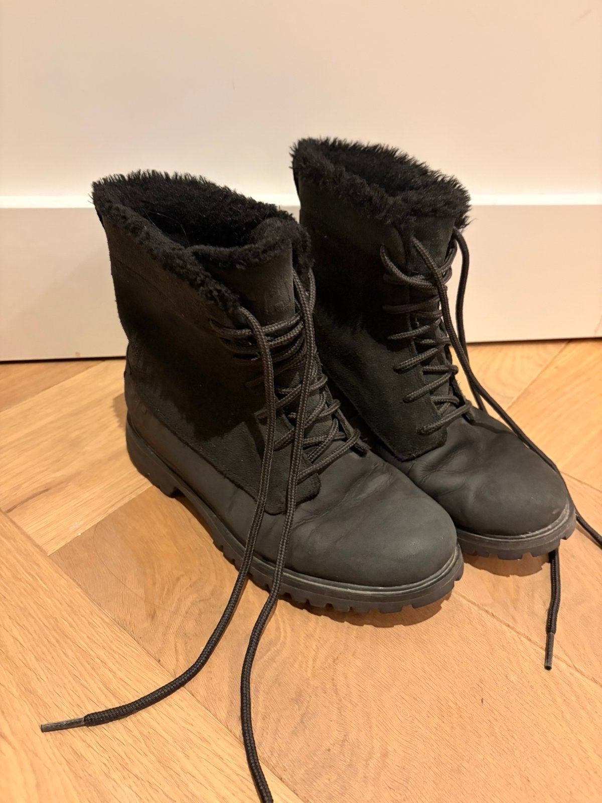 Helly Hansen Winter Boots Size 36, Ophalen, Zo goed als nieuw, Zwart, Snowboots