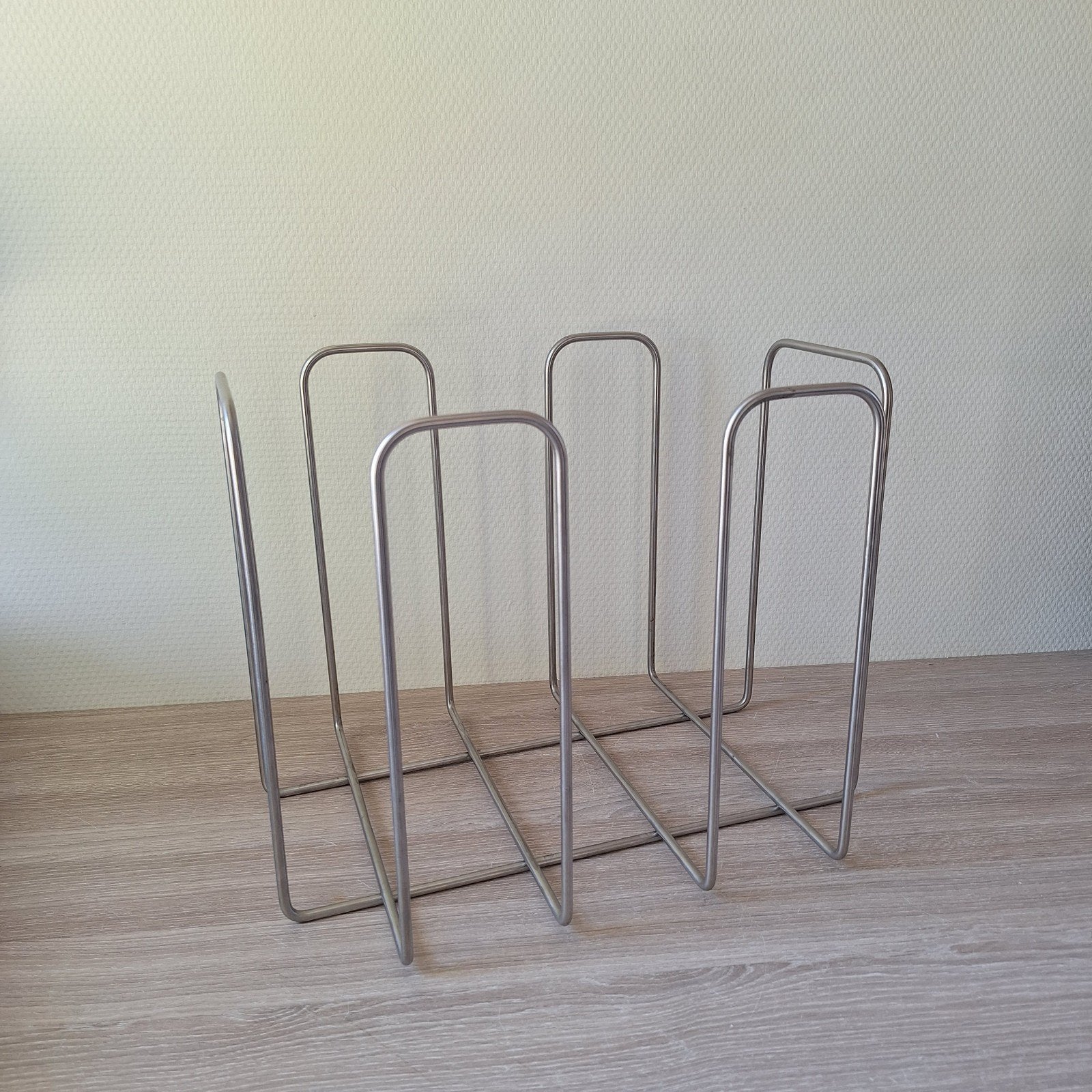 Vintage chroom metalen magazine rek bijzettafel 29x39x30 cm., Lectuurbak, Ophalen of Verzenden, Zo goed als nieuw, Metaal