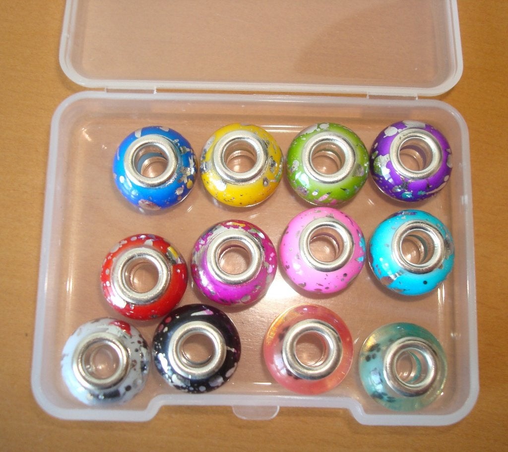 SALE: Doosje met 12 groot gat bedels multicolour, Sieraden, Tassen en Uiterlijk, Overige materialen, Want 18 Hoogvliet, Adorabeads