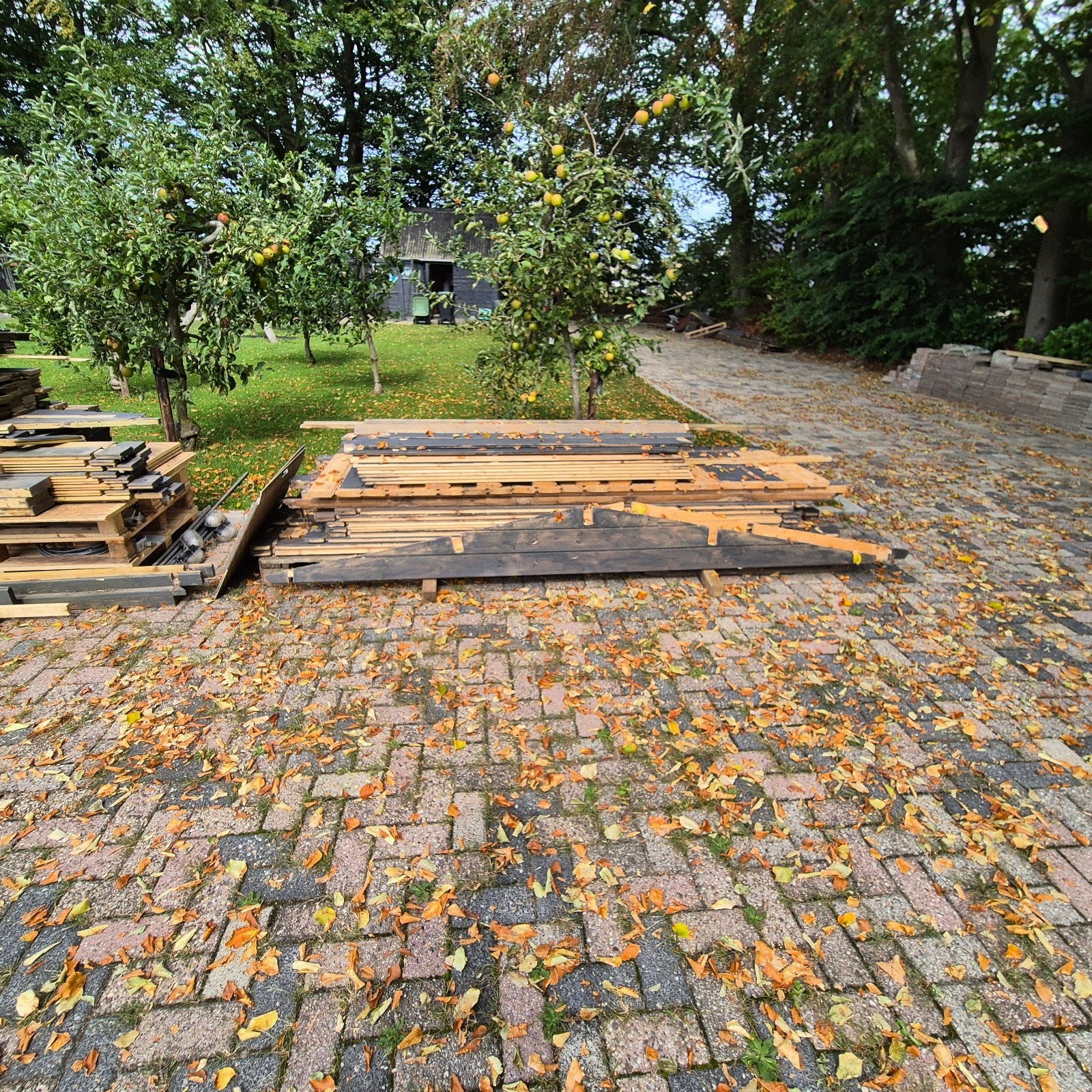 gratis Tuinhuisje (blokhut) gebruikt, Ophalen, 250 tot 500 cm, Blokhut, Zonder ramen