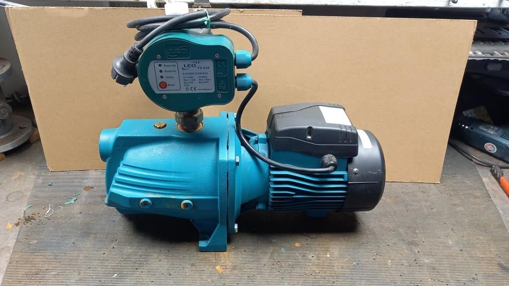 Waterpomp LEO AJM110E met prescontrole, Tuin en Terras, Waterpompen, Ophalen of Verzenden, Gebruikt, Beregeningspomp