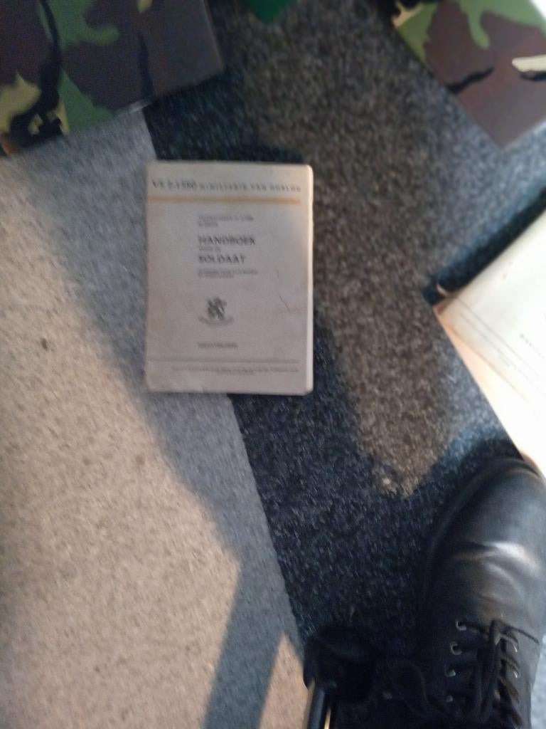 technische handboeken, Verzenden, Zo goed als nieuw, Landmacht, 1945 tot heden