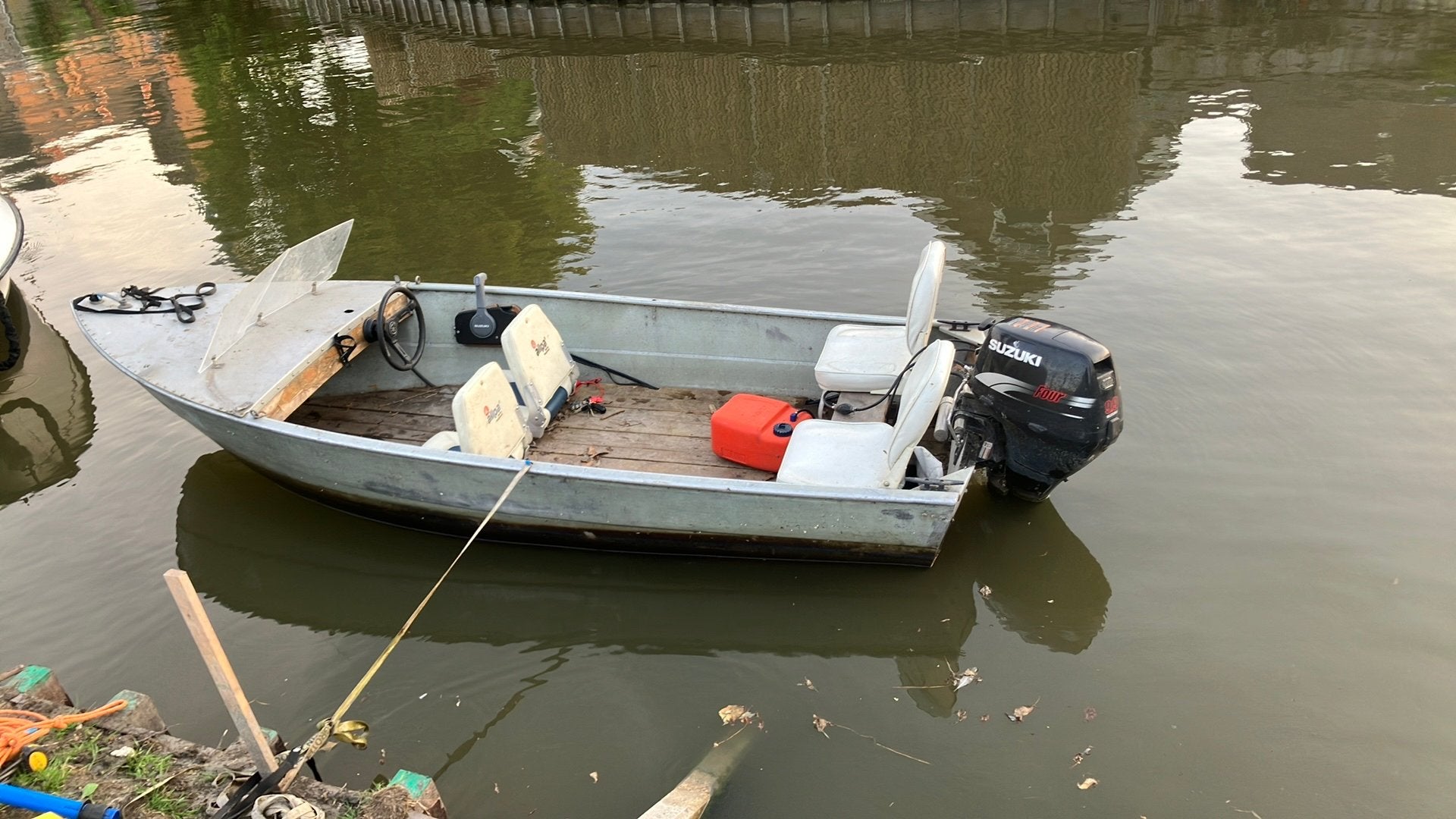 Leuk bootje met 9,9 pk suzuki, Ophalen, Gebruikt