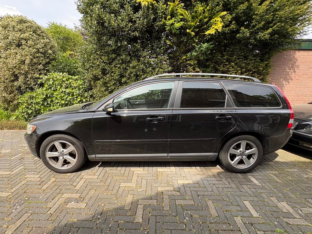 Volvo V50 2.4 140PK Geartronic 2006 Zwart, Auto's, Volvo, 700 kg, Zwart, 2435 cc, Particulier