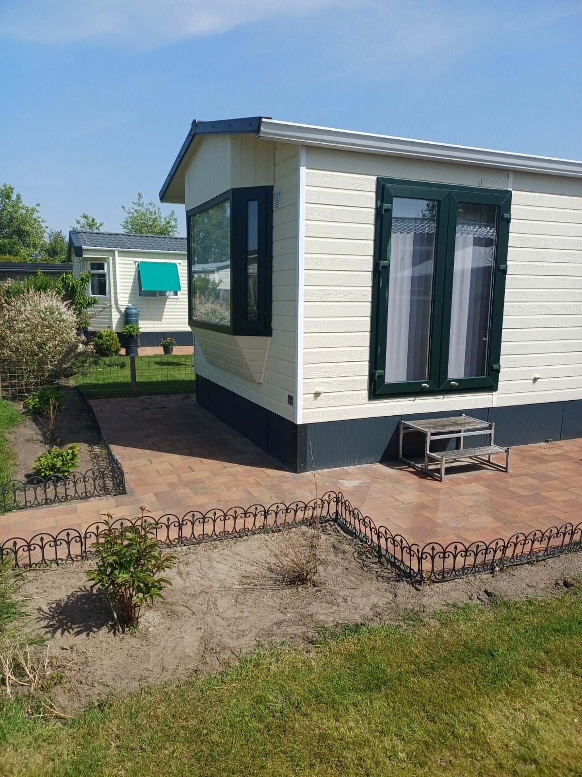 chalet/stacaravan met ruime tuin en overkapping drenthe!, Tot en met 4