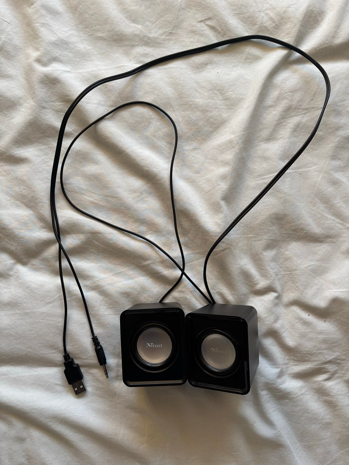 Trust Compacte USB-Aangedreven Luidsprekers, Computers en Software, Pc speakers, Zo goed als nieuw, Audiokanaal 2.0, Ophalen