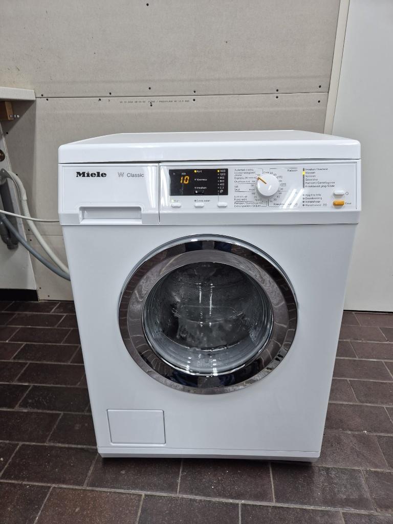 Miele WDA110 wasmachine – 1400 toeren, Witgoed en Apparatuur, Wasmachines, Ophalen, Gebruikt, Voorlader, 85 tot 90 cm