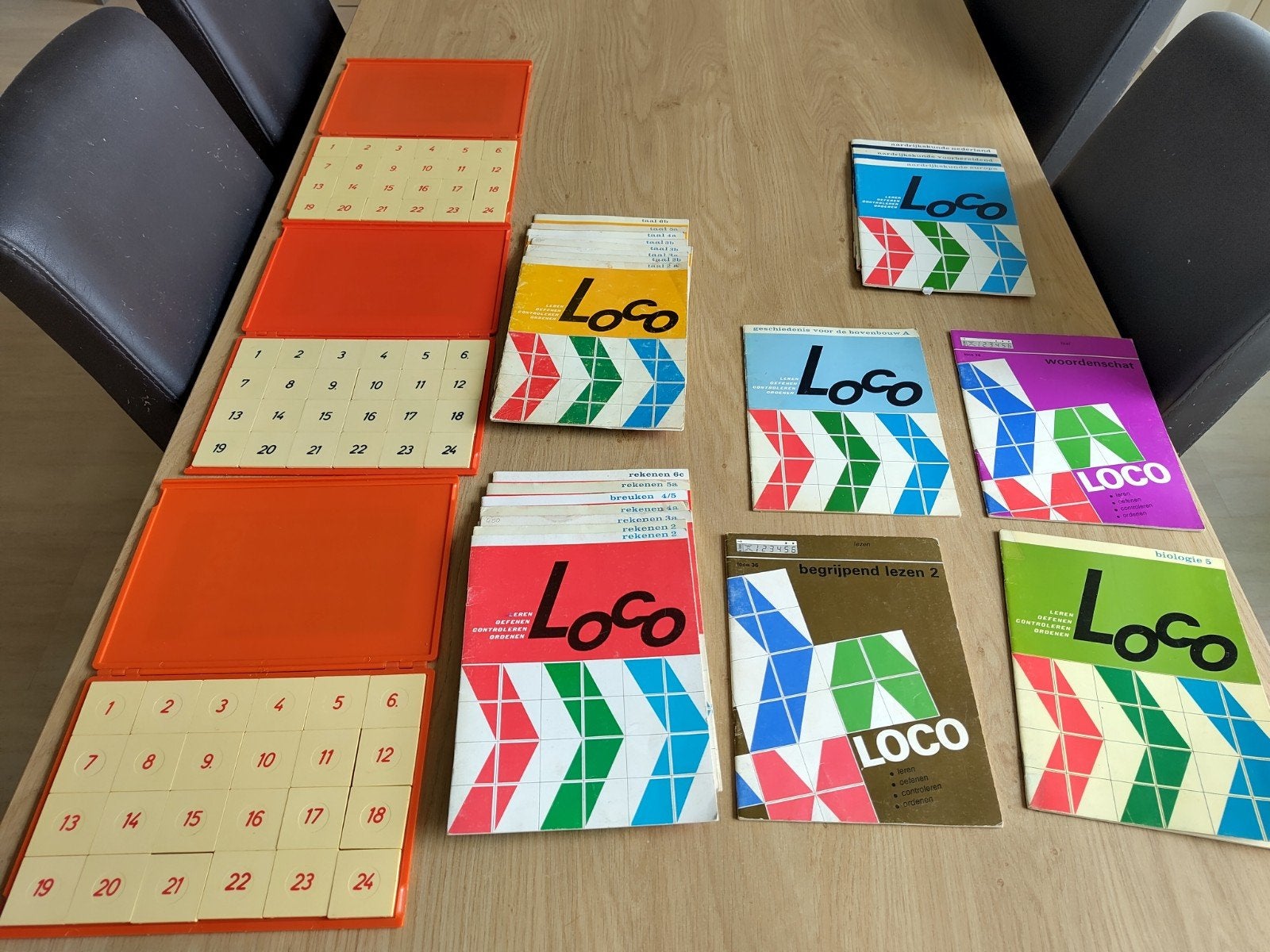 Loco set, compleet met dozen en verschillende boekjes, Ophalen of Verzenden, Gebruikt, Taal en Lezen