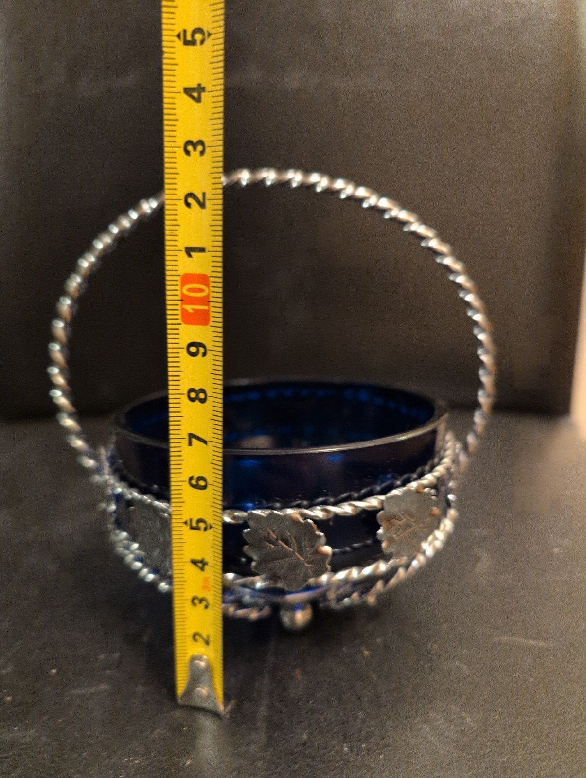 Vintage blauw glazen mandje met metalen decoratie, Ophalen of Verzenden