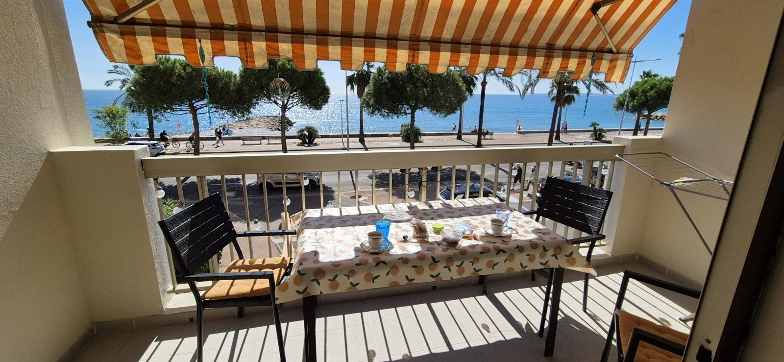 Appartement nabij Nice, a/d boulevard, vrij uitzicht op zee!, Vakantie, Vakantiehuizen | Frankrijk, Provence en Côte d'Azur, Appartement
