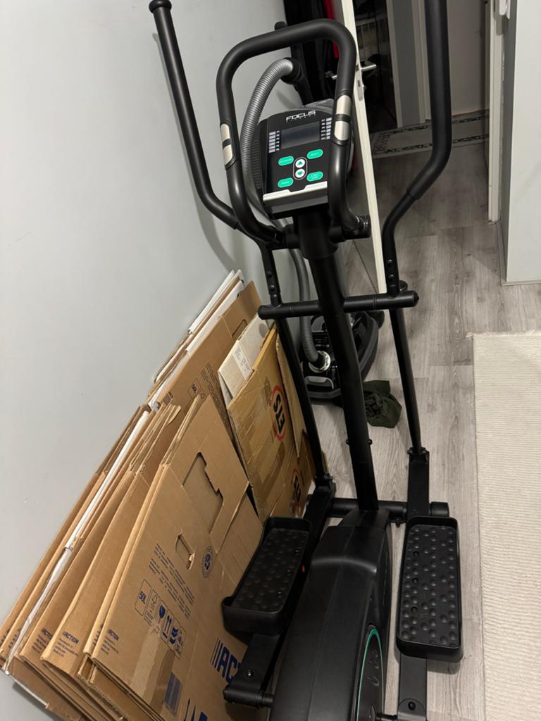 Focus Fitness Crosstrainer - Zo goed als nieuw, Ophalen, Armen, Zo goed als nieuw, Crosstrainer