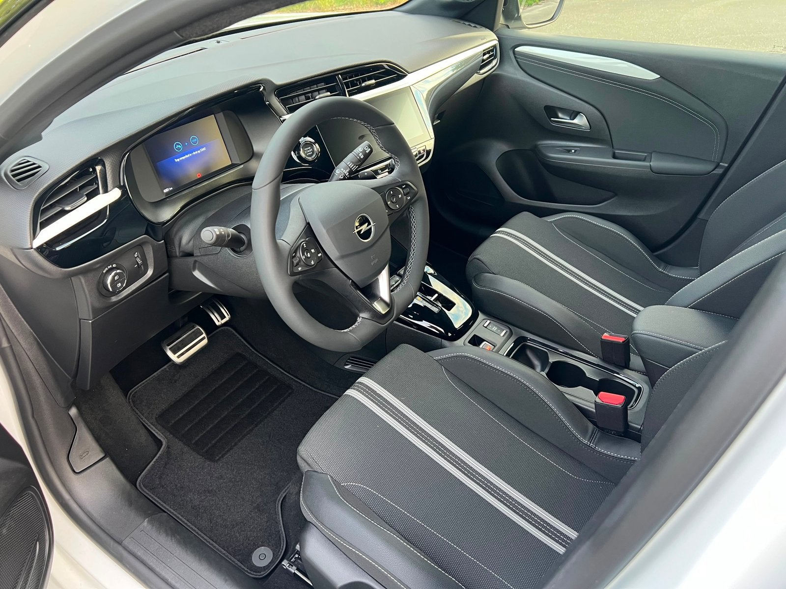 Opel Corsa 1.2 Hybrid GS | Keyless | LUX-LED | 1JR Garantie, Stof, Wit, Bedrijf, Hybride Elektrisch/Benzine