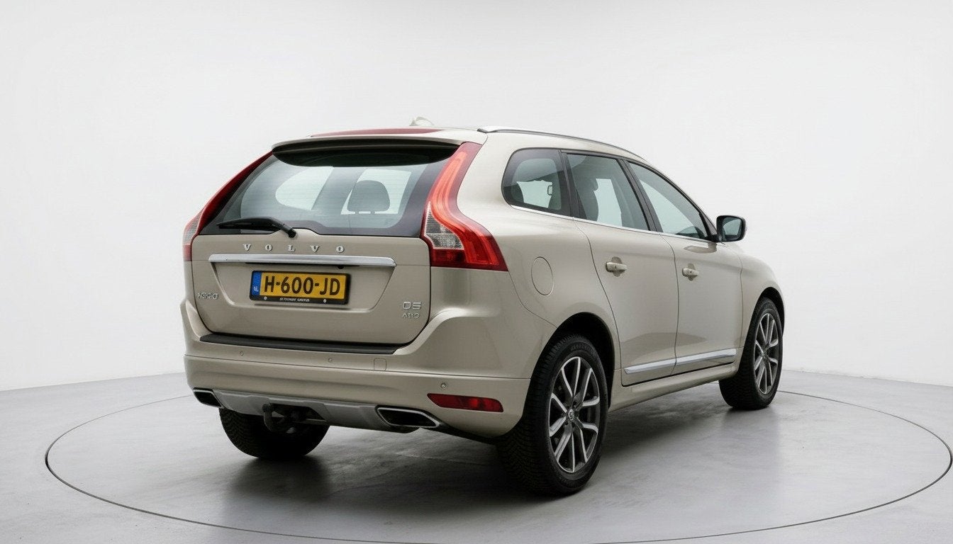 Volvo XC60 2.4 D5 Ocean Race|AUT|Pano-dak|Cruise|Leder|CAM, Automaat, Gebruikt, 197 €/maand, 2000 kg