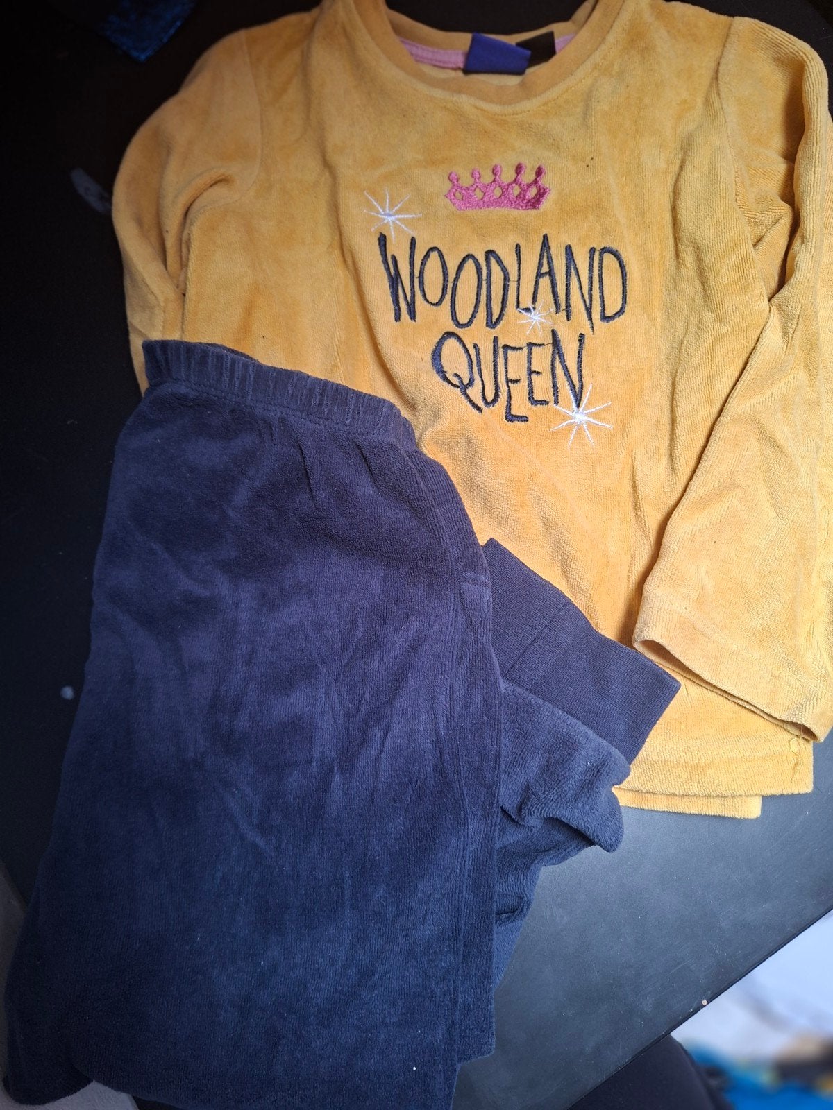 Heerlijk zachte pyjama set maat 110-116, Ophalen