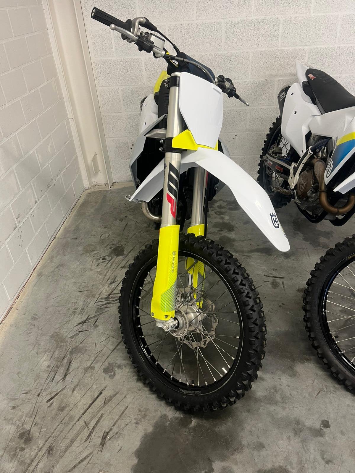 Husqvarna 250cc 2024, Ophalen of Verzenden, Zo goed als nieuw, Overige merken