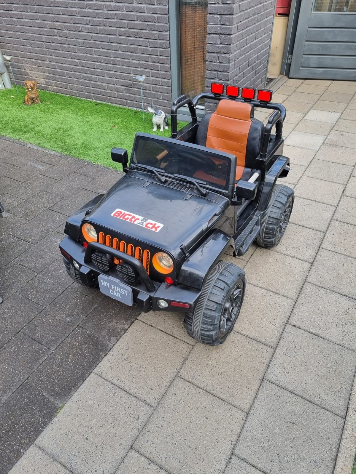 Elektrische kinderauto Jeep Bigtreek met 2 nieuwe accu's, Ophalen, Gebruikt