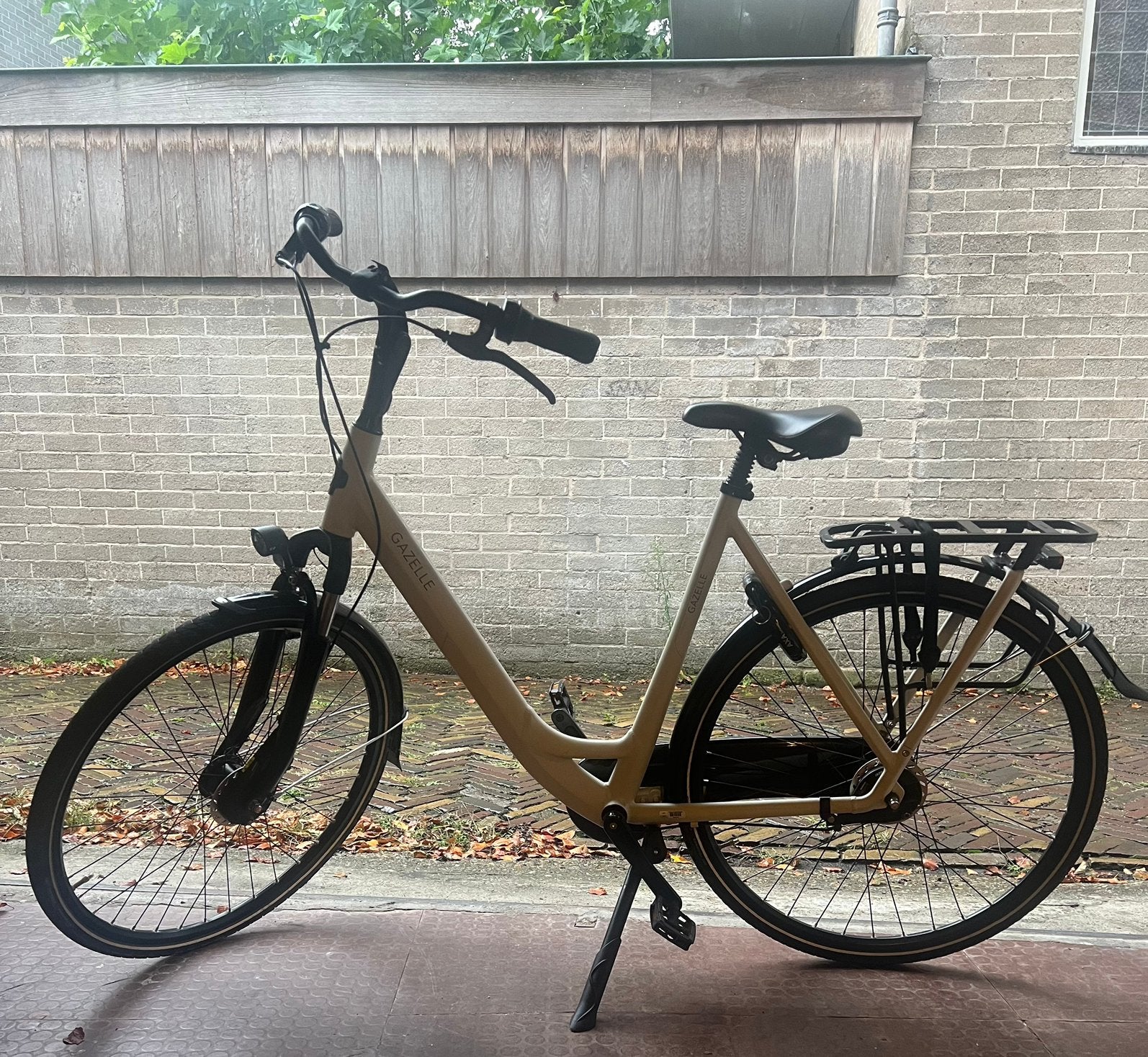 Gazelle orange C7+ ivory white 2023 Z.G.A.N., Fietsen en Brommers, Ophalen, Versnellingen, 56 cm of meer, Zo goed als nieuw