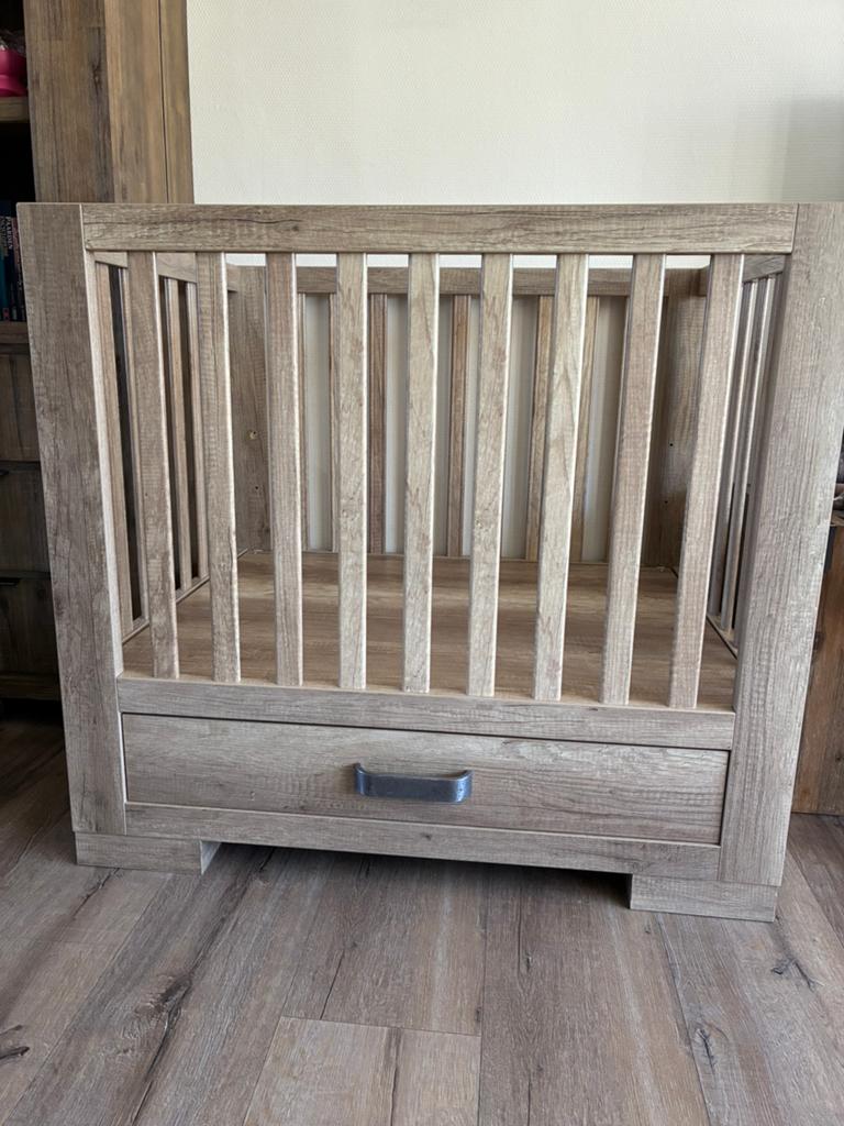 Kidsmill box, Kinderen en Baby's, Boxen, Zo goed als nieuw, Vierkant, In hoogte verstelbaar, Lade, Ophalen