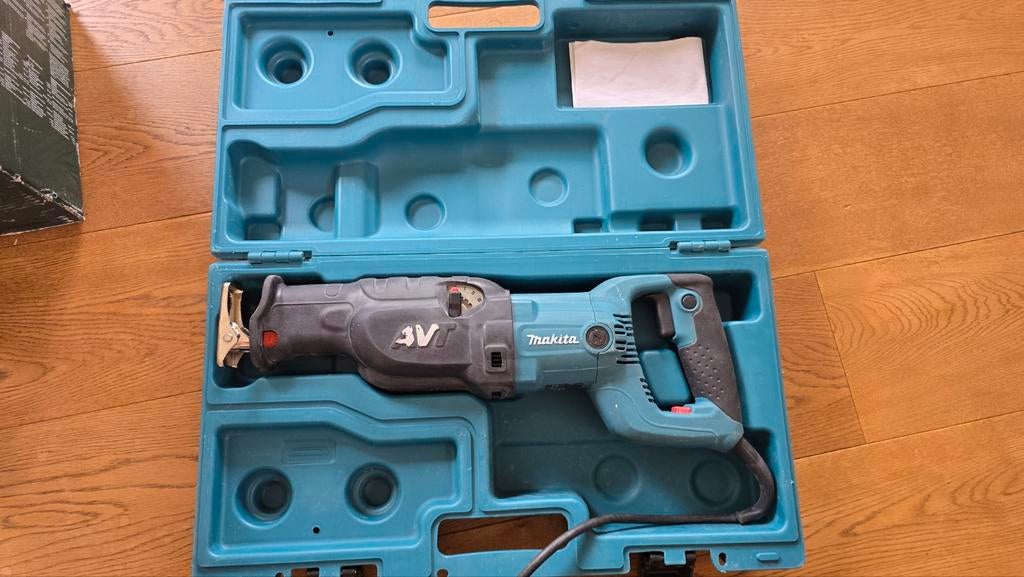 Makita JR3070CT Reciprozaag met AVT 1500W, Ophalen of Verzenden, 1200 watt of meer, Reciprozaag, 70 mm of meer