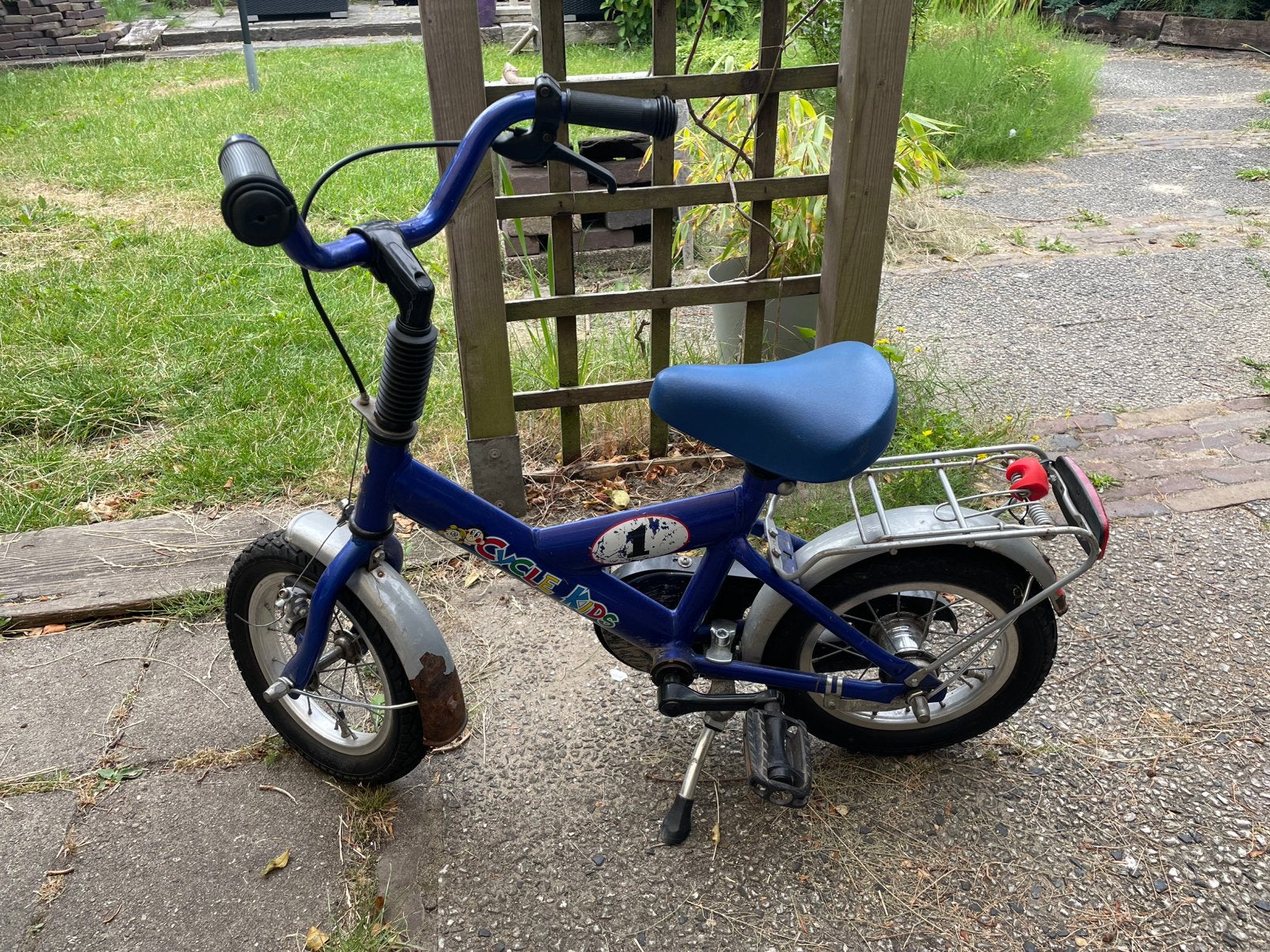 Kinderfietsje met zijwieltjes 12 inch, Fietsen en Brommers, Fietsen | Kinderfietsjes, Gebruikt, Minder dan 16 inch, Zijwieltjes