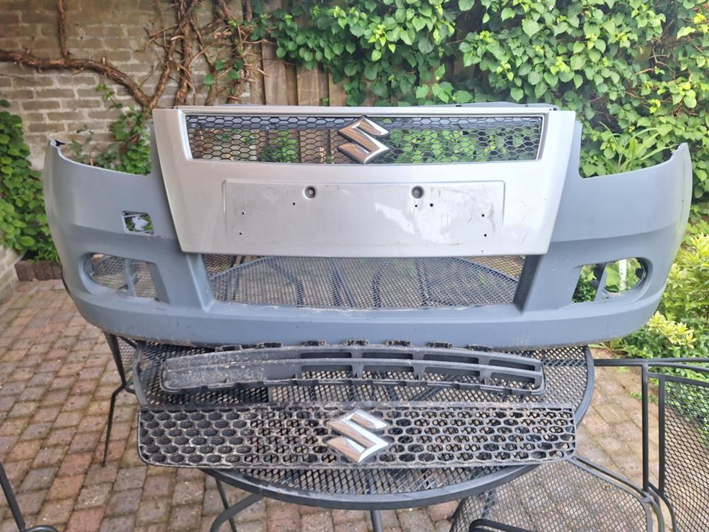 Suzuki Swift Bumper Voorzijde (2004-2010) - Gebruikt, Ophalen, Gebruikt, Voor, Bumper