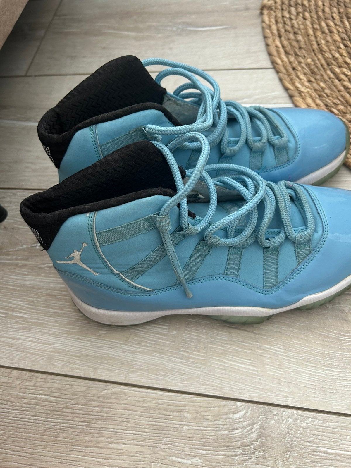 Prima heren jordan 11 pantone, Ophalen of Verzenden, Zo goed als nieuw