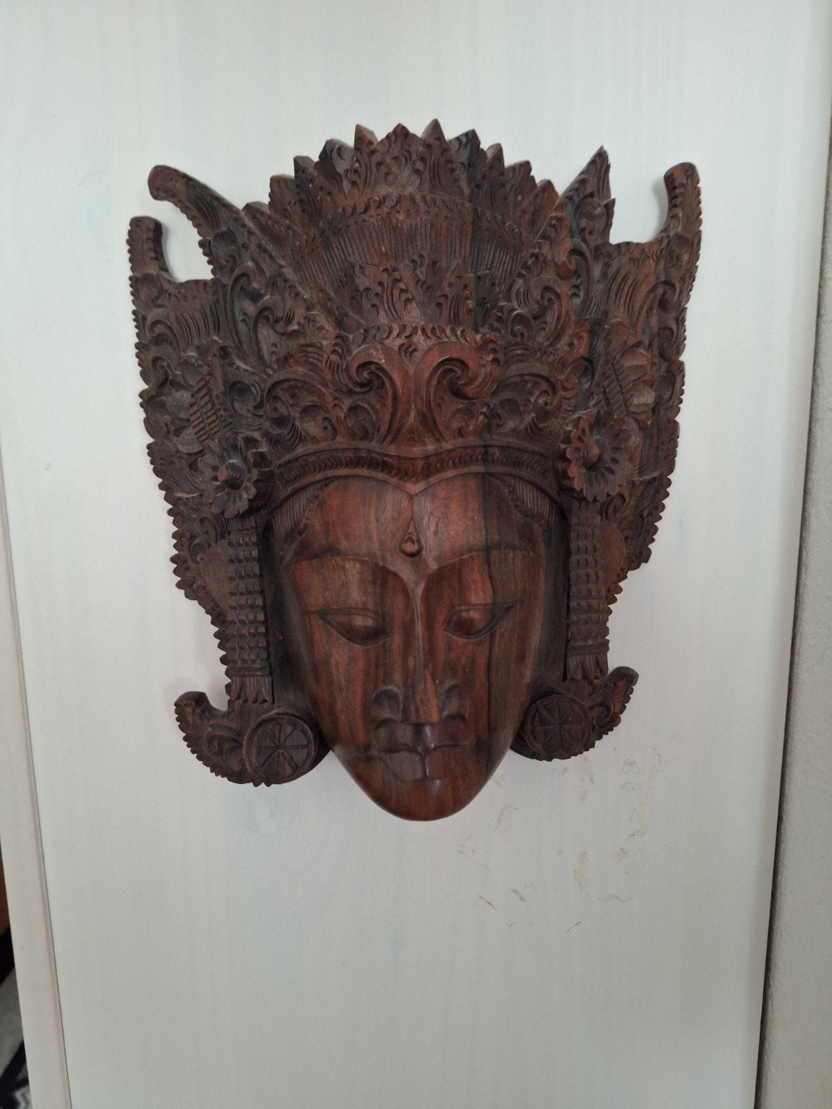 Prachtig Balinees houten masker - Handgesneden wanddecoratie, Hout, Handgemaakt, Bruin, Masker