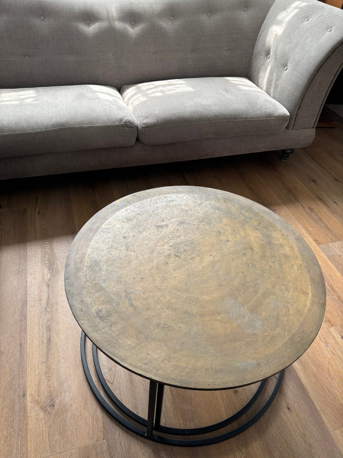 Set van 2 ronde salontafels gietijzer messing en zwart, Huis en Inrichting, Ophalen, Gebruikt, Rond, 50 tot 100 cm
