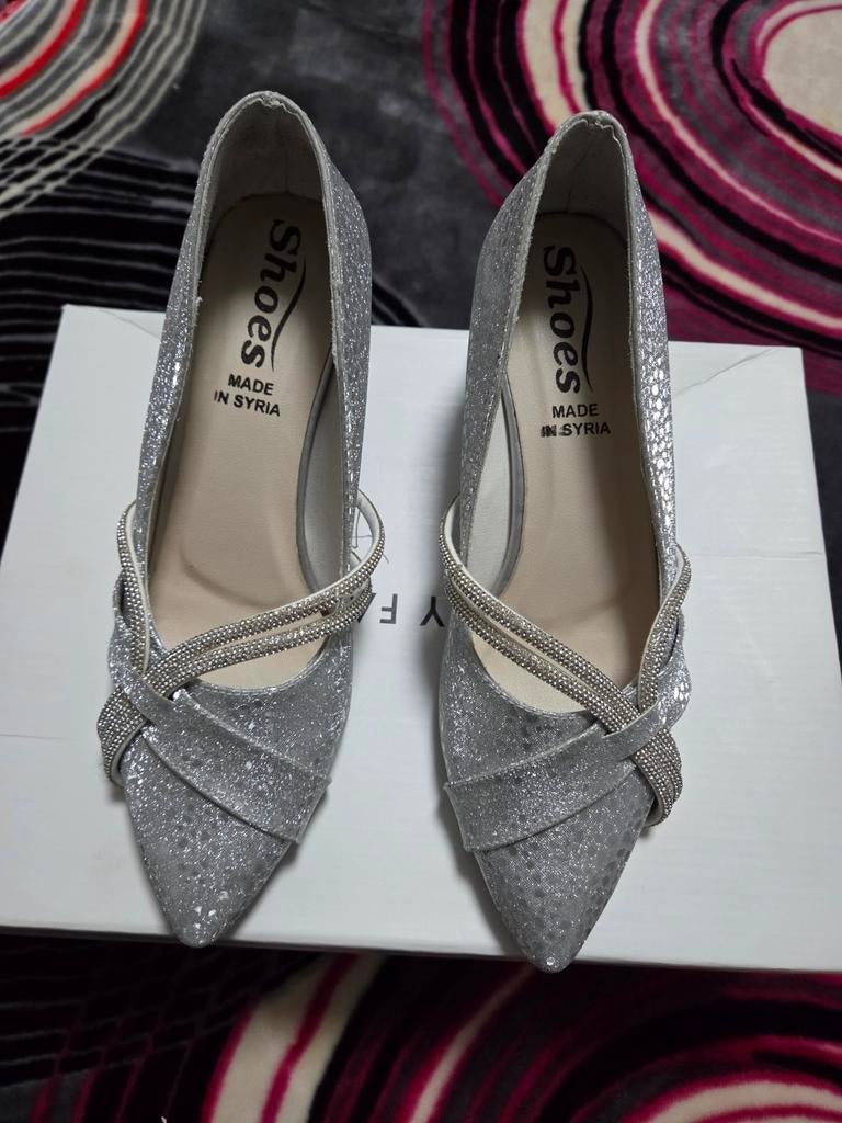 Zilveren glitter pumps met bandjes - Maat 39, Pumps, Overige kleuren, Ophalen of Verzenden, Zo goed als nieuw
