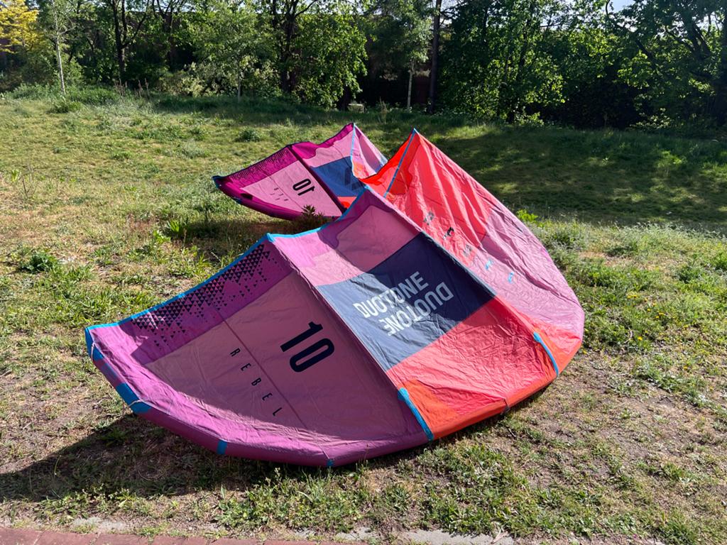 Duotone Rebel 10m, Watersport en Boten, Kitesurfen, Gebruikt, 10 m², Geen board, Ophalen of Verzenden